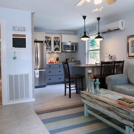 Front Beach Cottages Ocean Springs Exterior foto